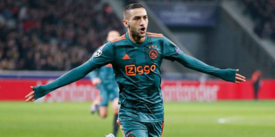 Ke Chelsea, Ziyech Emosional Tinggalkan Ajax thumbnail